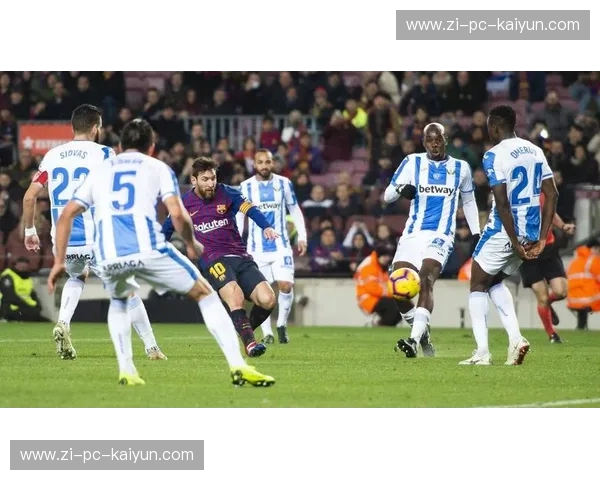 伯纳乌风云：皇马与马竞欧冠对决前瞻，谁能问鼎足坛之巅？